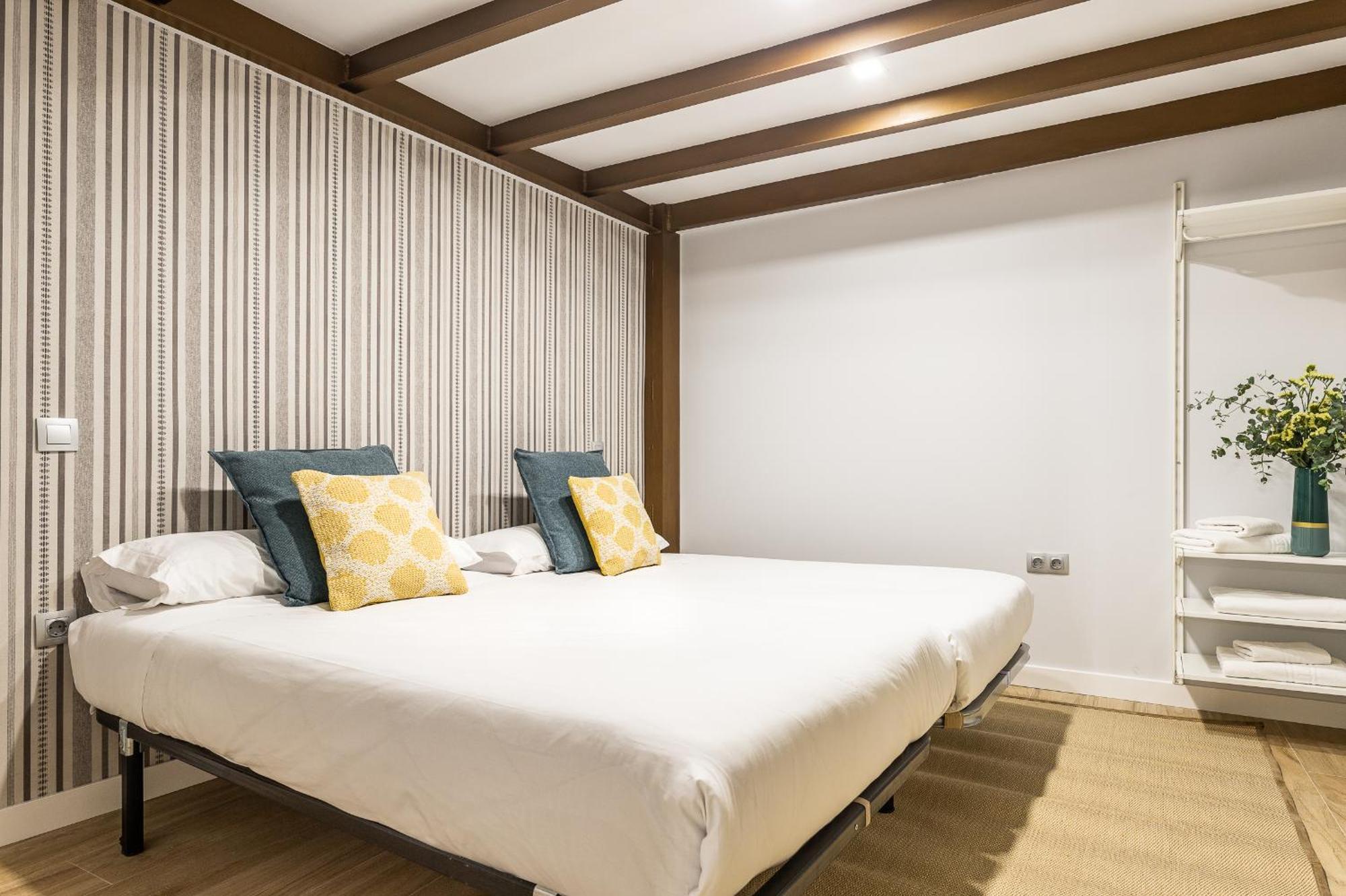 Apartamento Waou Gran Via V - Alquiler Corta Duracion Madrid Exterior foto