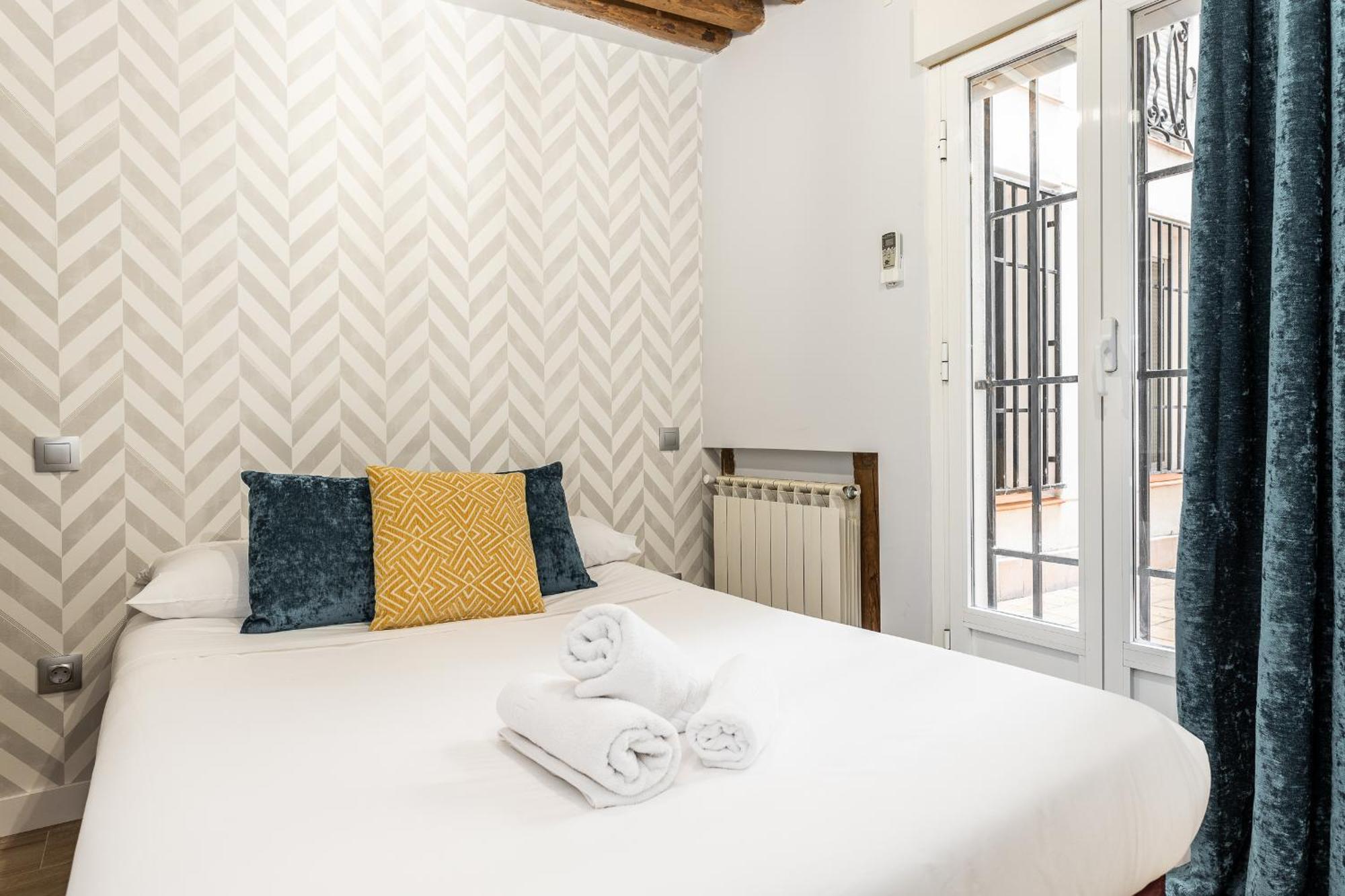 Apartamento Waou Gran Via V - Alquiler Corta Duracion Madrid Exterior foto